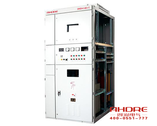 隨著電網(wǎng)供電質(zhì)量進一步加強，為了節(jié)約電能，提高電能的利用率，各企業(yè)積極的在中壓系統(tǒng)采取電容集中補償有力措施，以利功率因數(shù)的提高。這樣企業(yè)就需要找生產(chǎn)無功補償裝置廠家購買無功補償裝置。安徽得潤電氣技術(shù)有限公司就是一家有實力的無功補償裝置生產(chǎn)廠家。下面介紹一下得潤電氣無功補償裝置產(chǎn)品的優(yōu)勢在哪里？